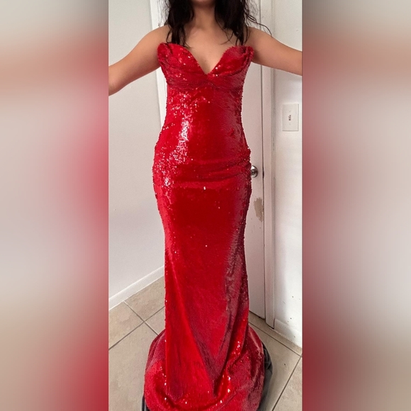 💋DADONA AVDIU Strapless Red Sequin Mermaid Gown💋 - Picture 14 of 15